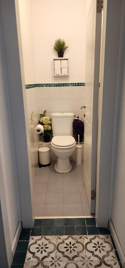 Eilat Octopus Apartment - אילת אוקטופוס -שני חדרים וסלון, בריכה בקיץ Kültér fotó